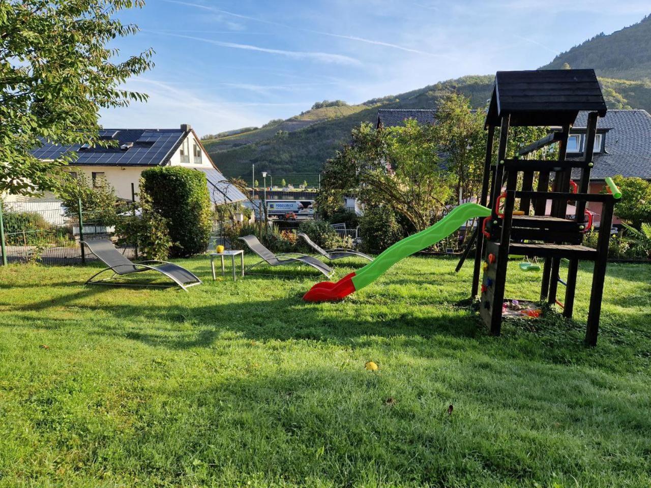 Weingut Im Moselkrampen Apartman Ellenz-Poltersdorf Kültér fotó